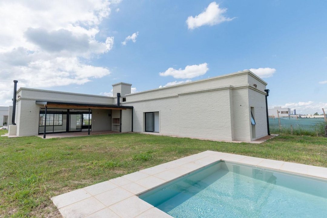 Casa A ESTRENAR de 3 dorm en Country La Reserva