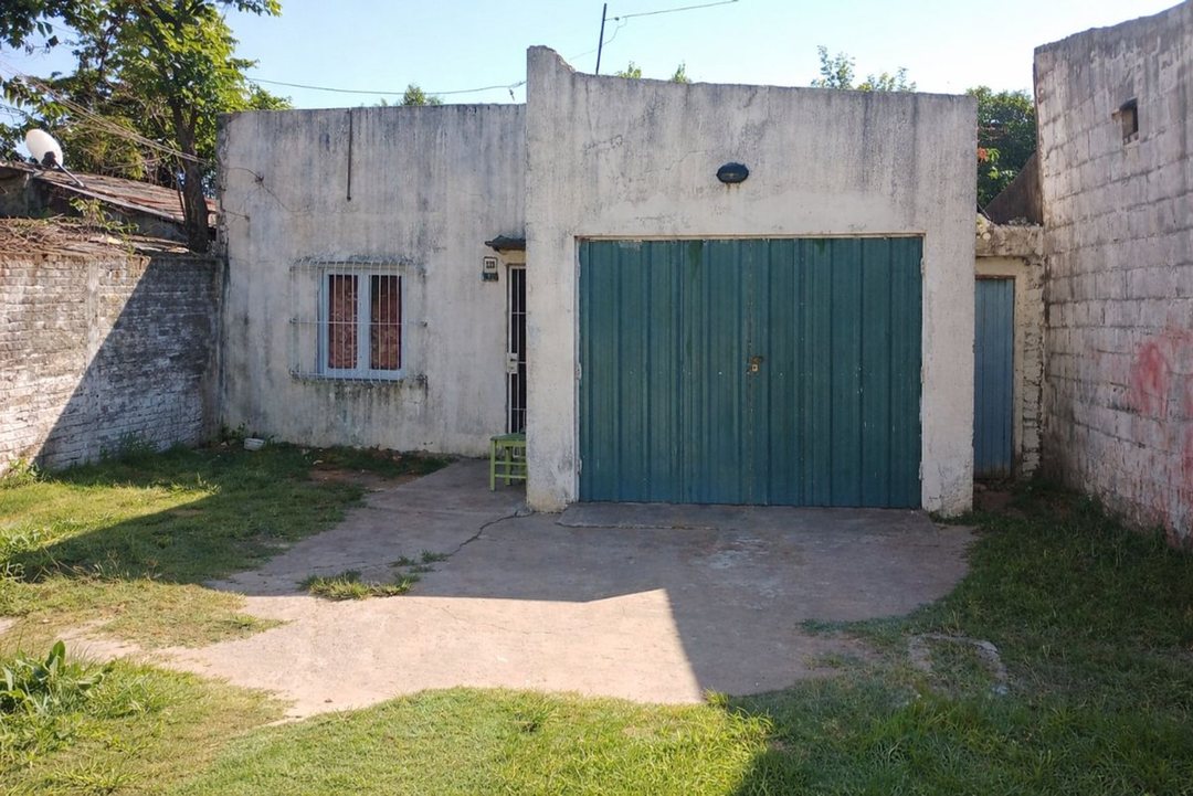 CASA DE 4 AMBIENTES EN VENTA, GOYA CORRIENTES