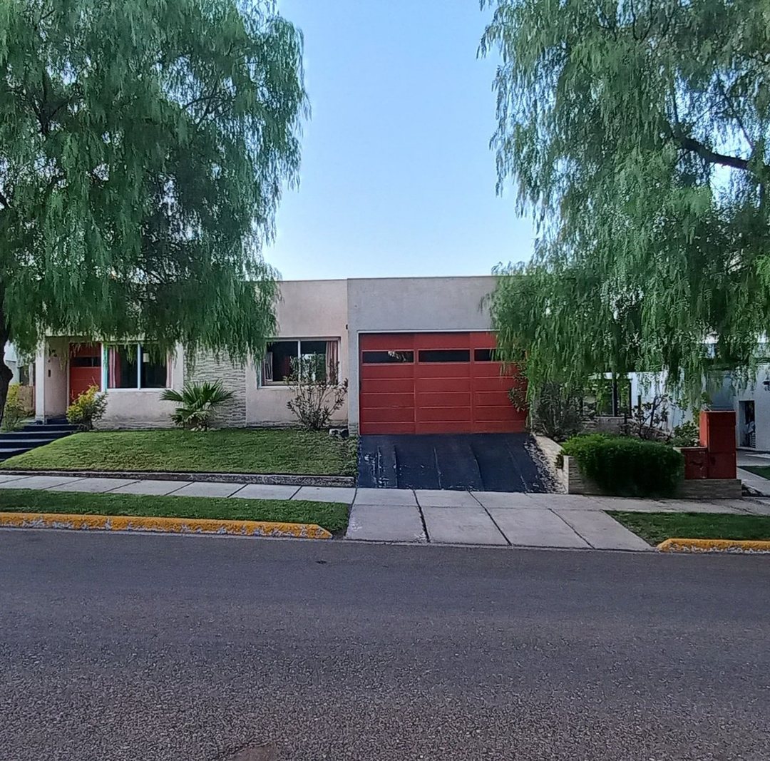 VENTA CASA BARRIO PRIVADO DALVIAN, MENDOZA CIUDAD