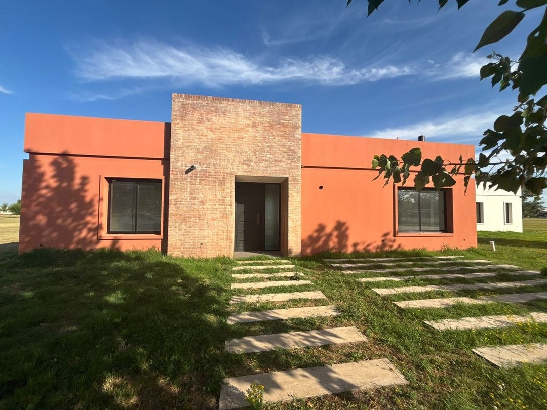 VENTA CASA A ESTRENAR, LA FEDERALA, LOBOS
