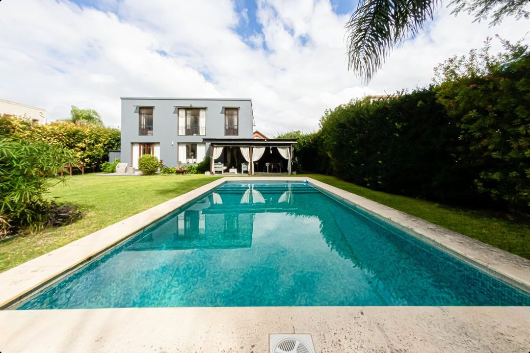 Excelente casa Barrio San Lucas -APTO CREDITO