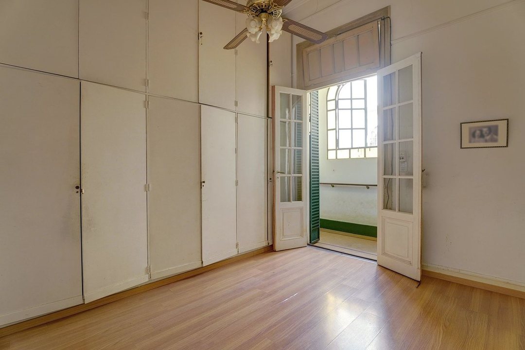 Venta Departamento de 4 ambientes c/dependencia