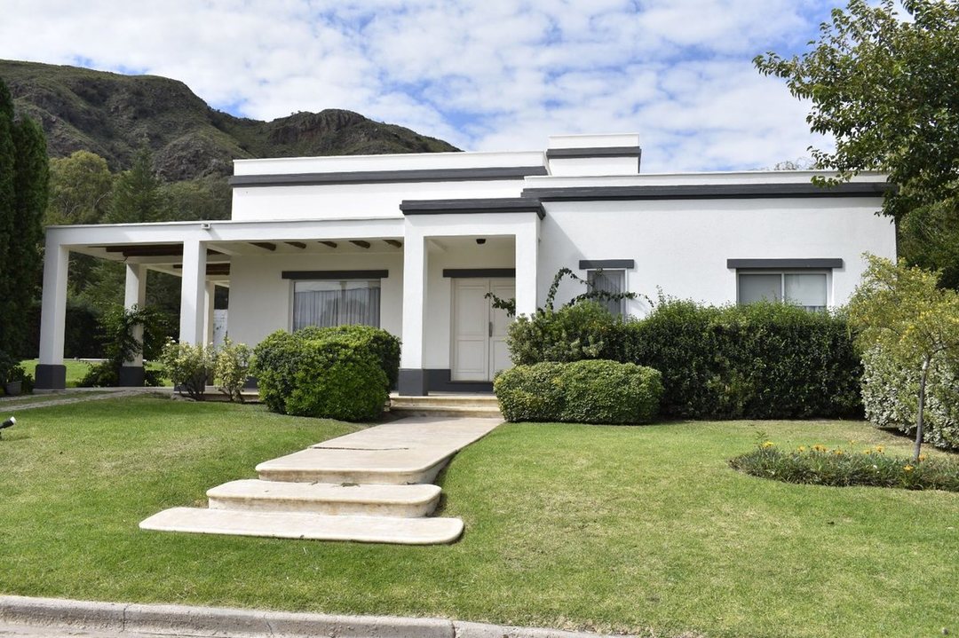 CASA EN VENTA EN LOS QUEBRACHOS COUNTRY - SAN LUIS