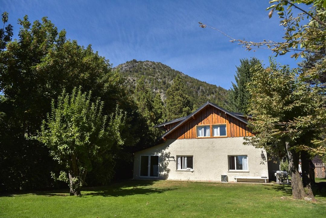 VENTA HECTAREA COLONIA SUIZA CASA Y RESTAURANTE