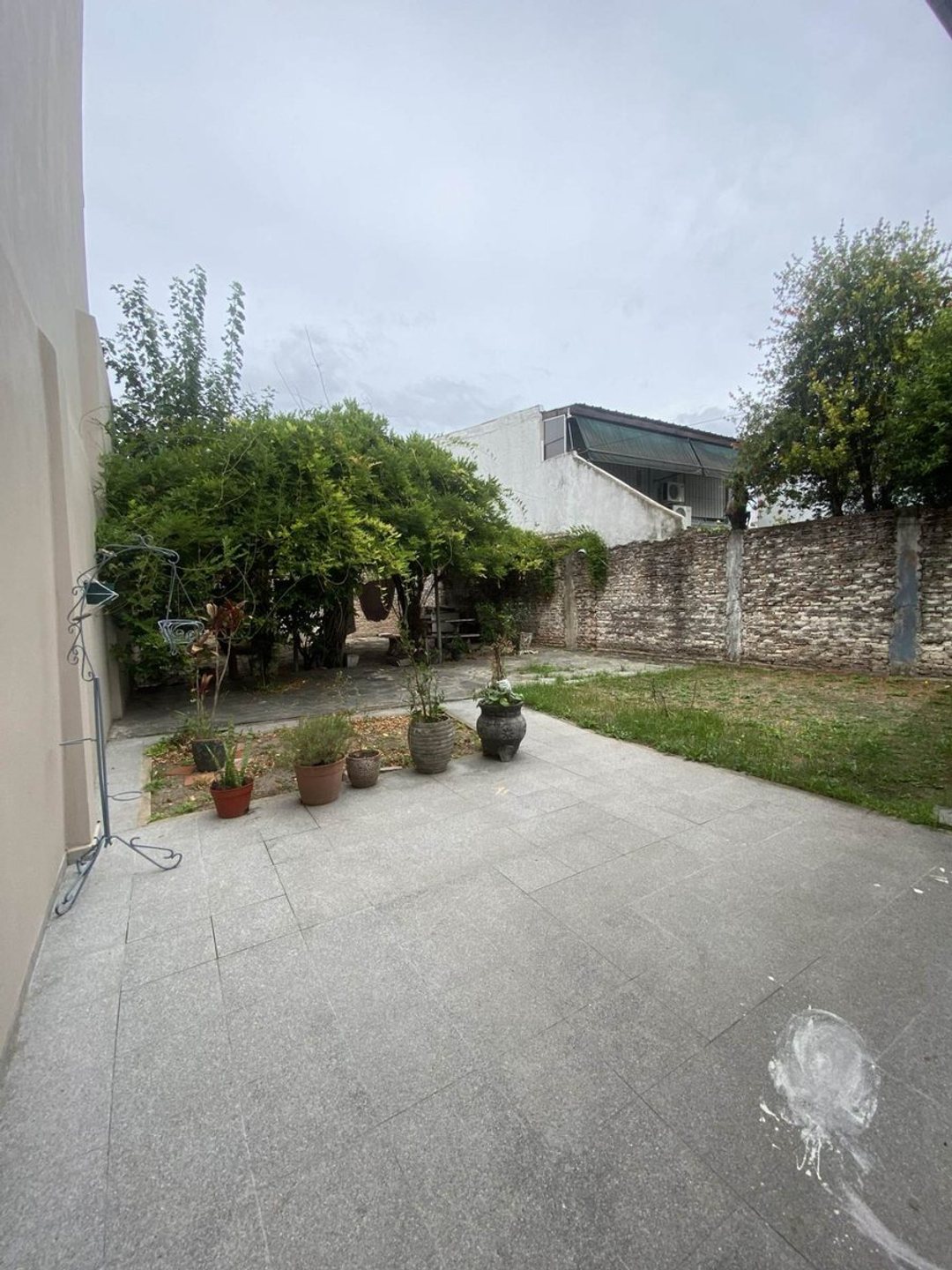 VENTA CASA 3 AMBIENTES C/JARDIN FLORIDA OESTE