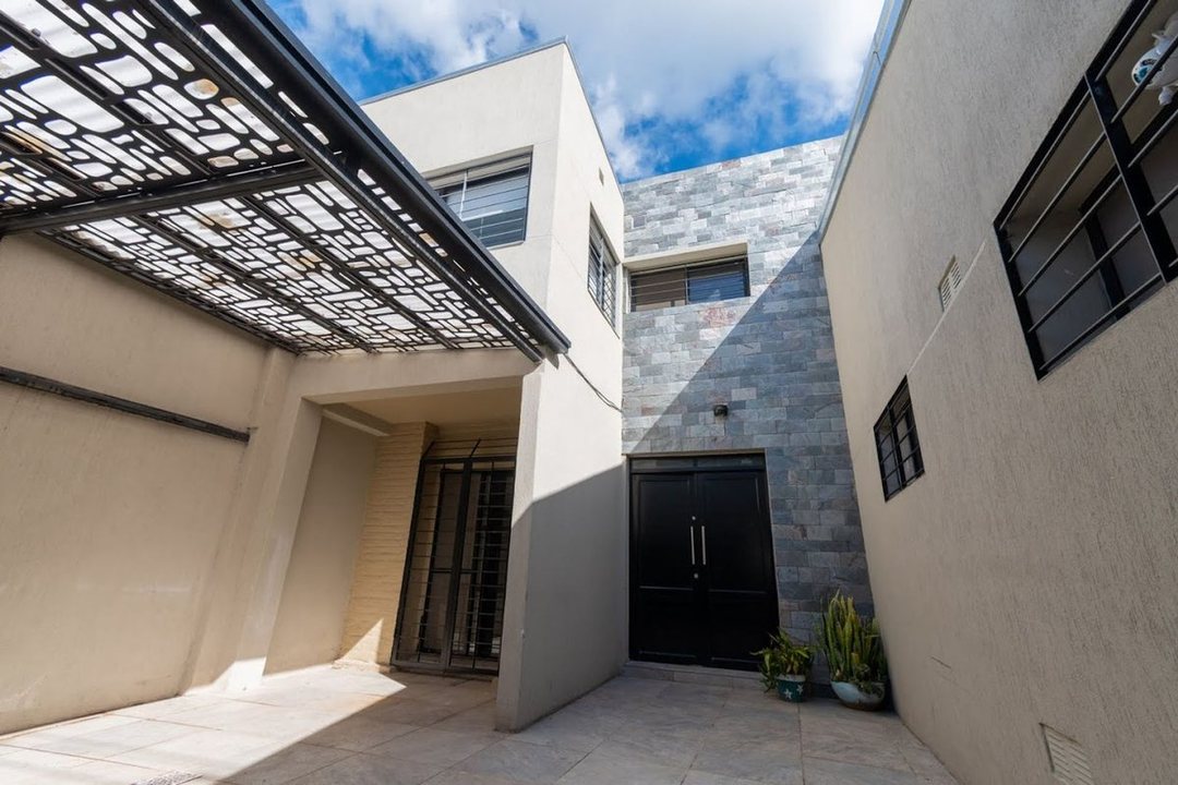 CASA DE CATEGORIA EN SANTO TOME
