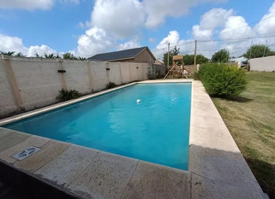 CASA ESTILO QUINCHO C/PILETA SAN MIGUEL DEL MONTE