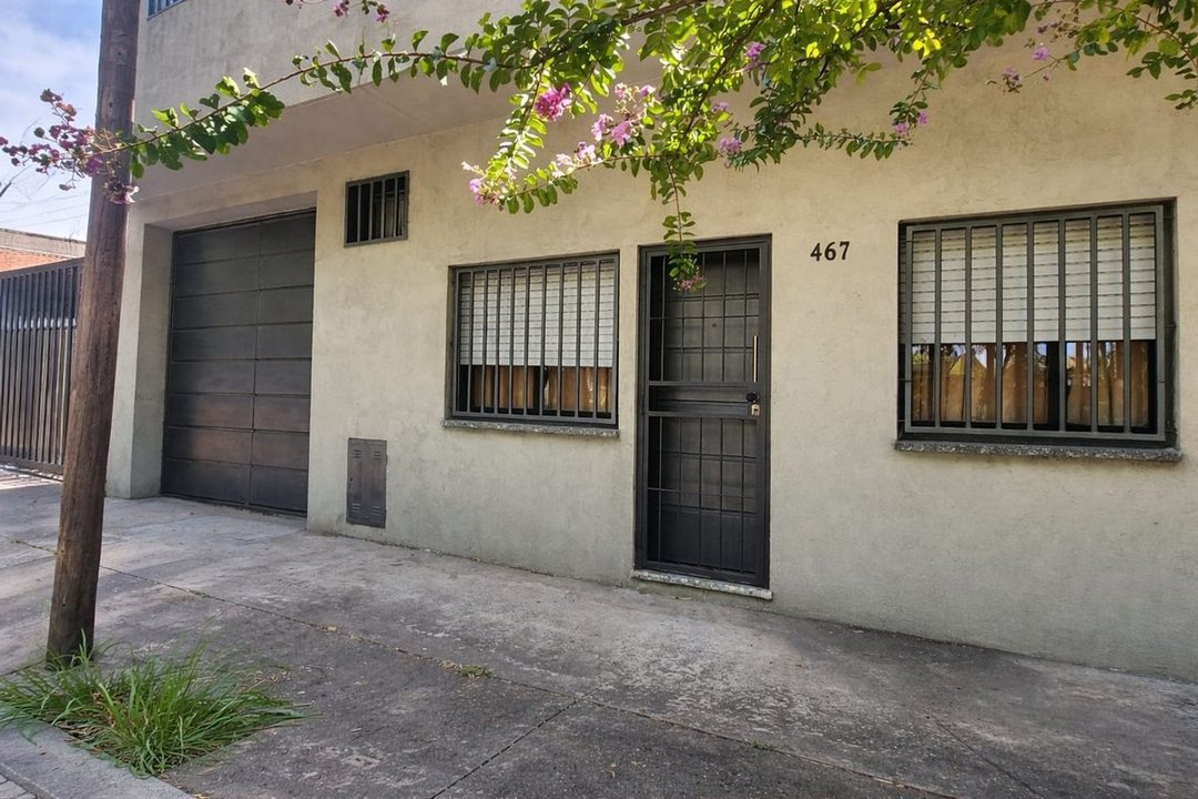 VENTA CASA TIPO PH CASTELAR APTO CREDITO
