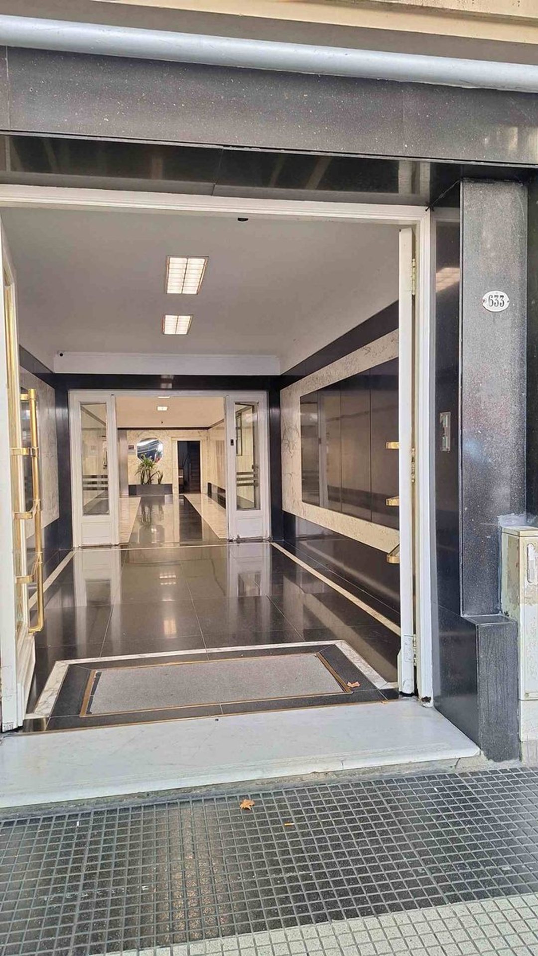 VENTA OFICINA EN MICROCENTRO 80 M2