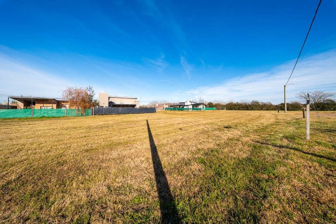 TERRENO EN VENTA BARRIO EL MOLINO ROLDAN 426 M2