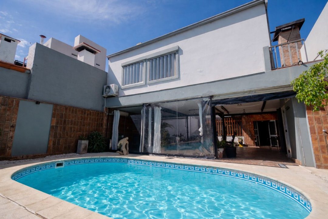 Se vende casa de categoría, Barrio constituyentes.