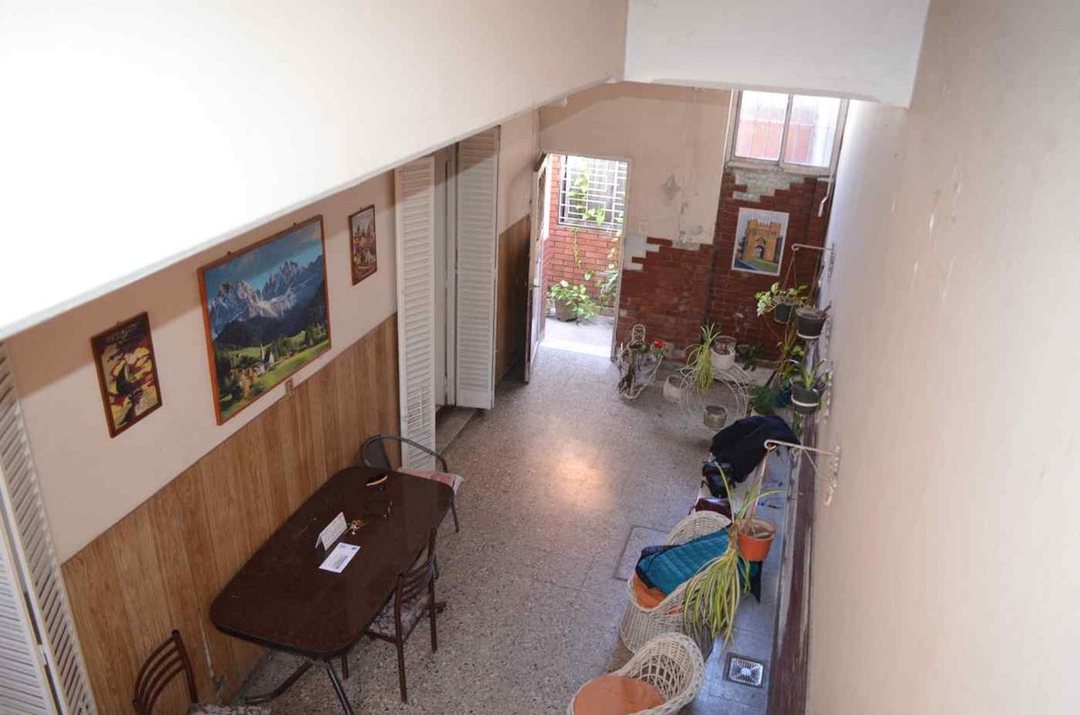 Casa 6 Ambientes Venta en Valentín Alsina .