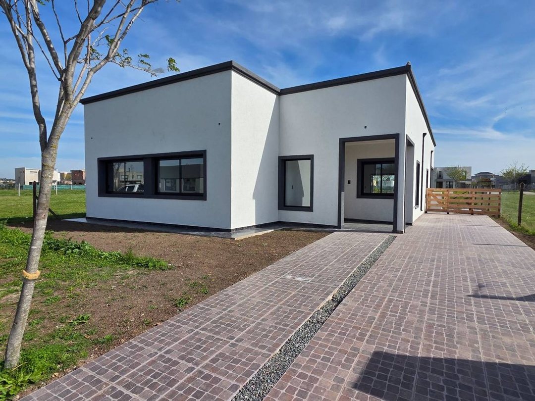 CASA 5 AMB VENTA BARRIO SAN PABLO PILAR AMENITIES
