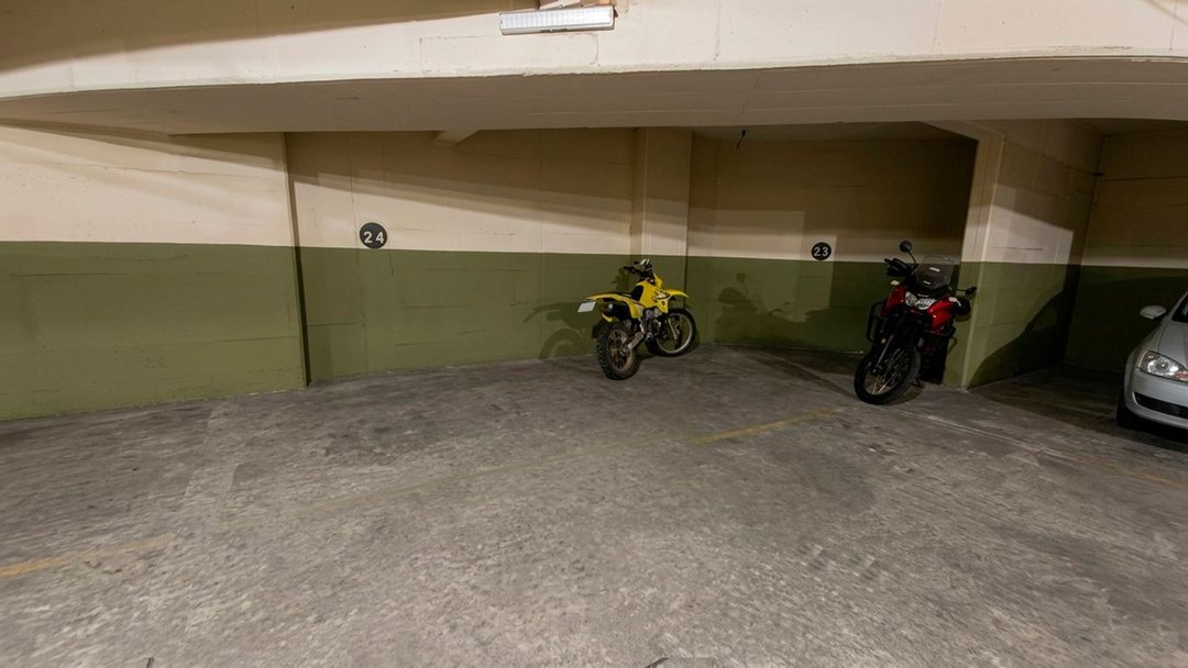 Venta Pack Cocheras Fija Cubiertas 10 m² - Abasto