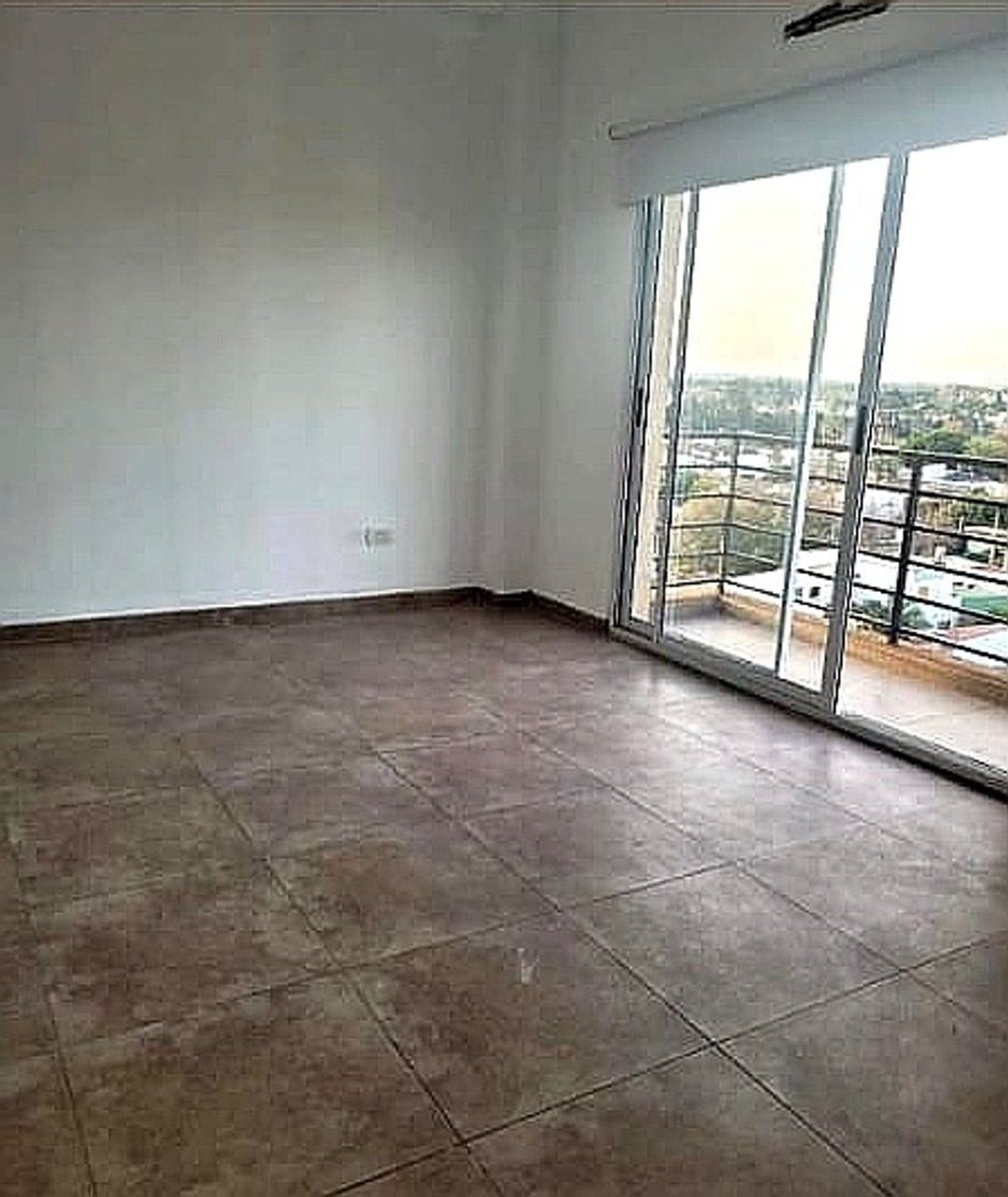 Venta Depto 2 ambientes - Villa Tesei - con Balcón