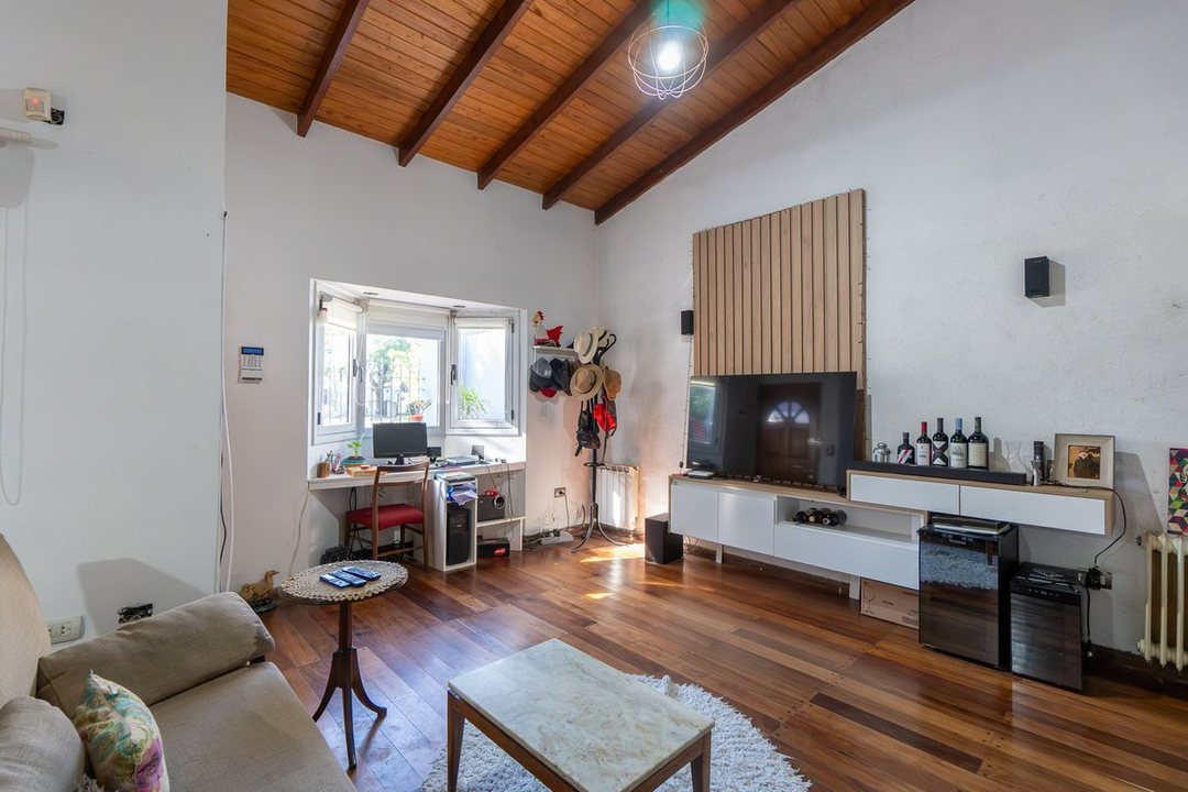 Casa venta La Plata. 3 dormitorios, parque, pileta