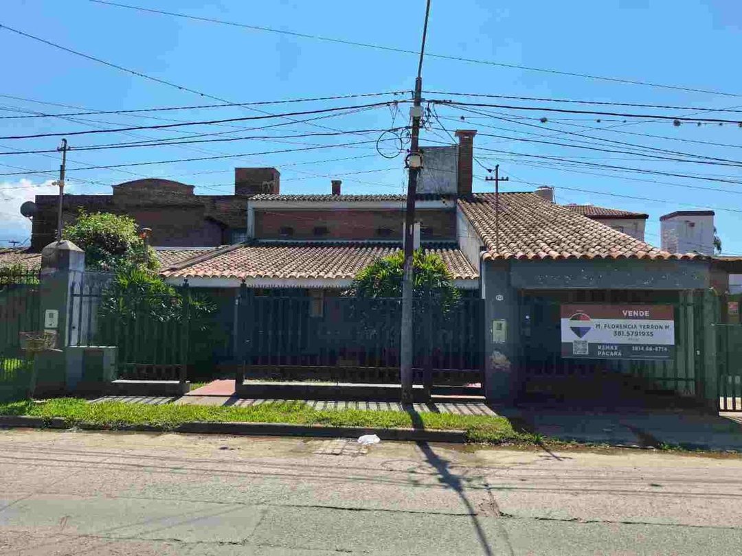 Venta Casa Yerba Buena Zona Municipalidad. 5 dorm.