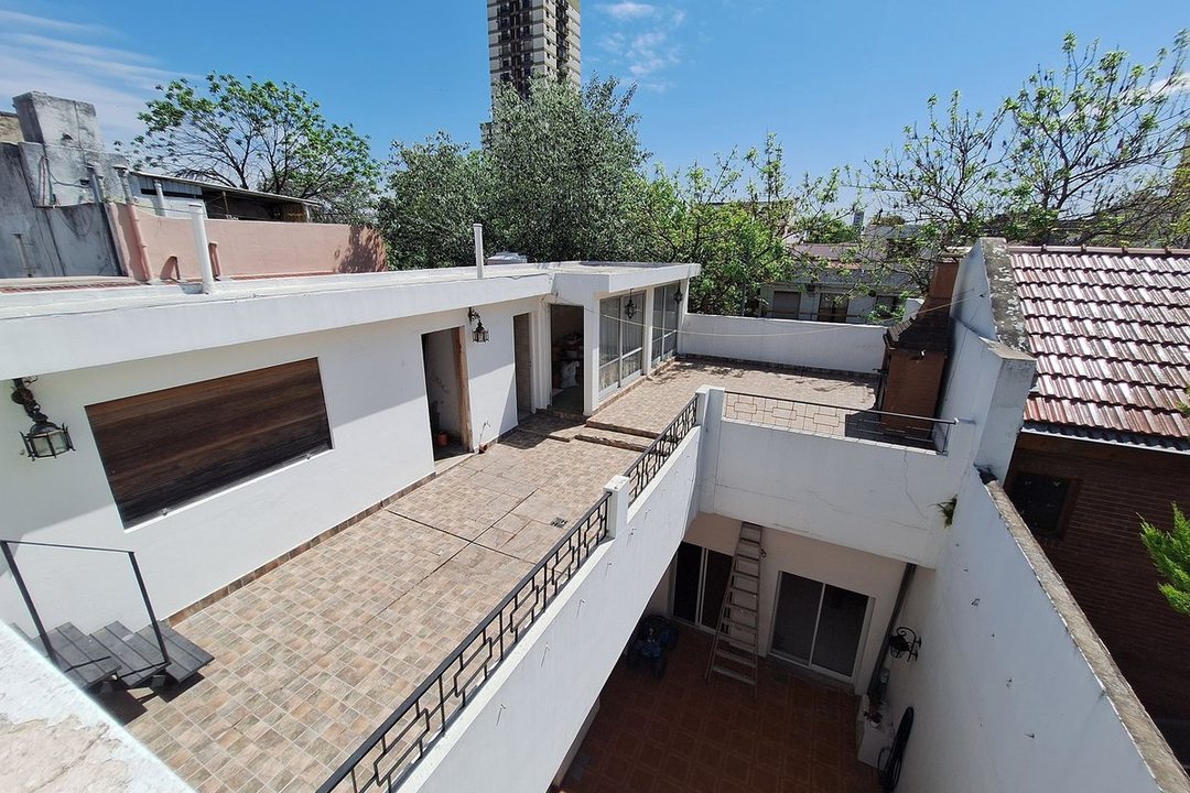VENTA CASA 6 AMB - PATIO - TERRAZA - PARRILLA