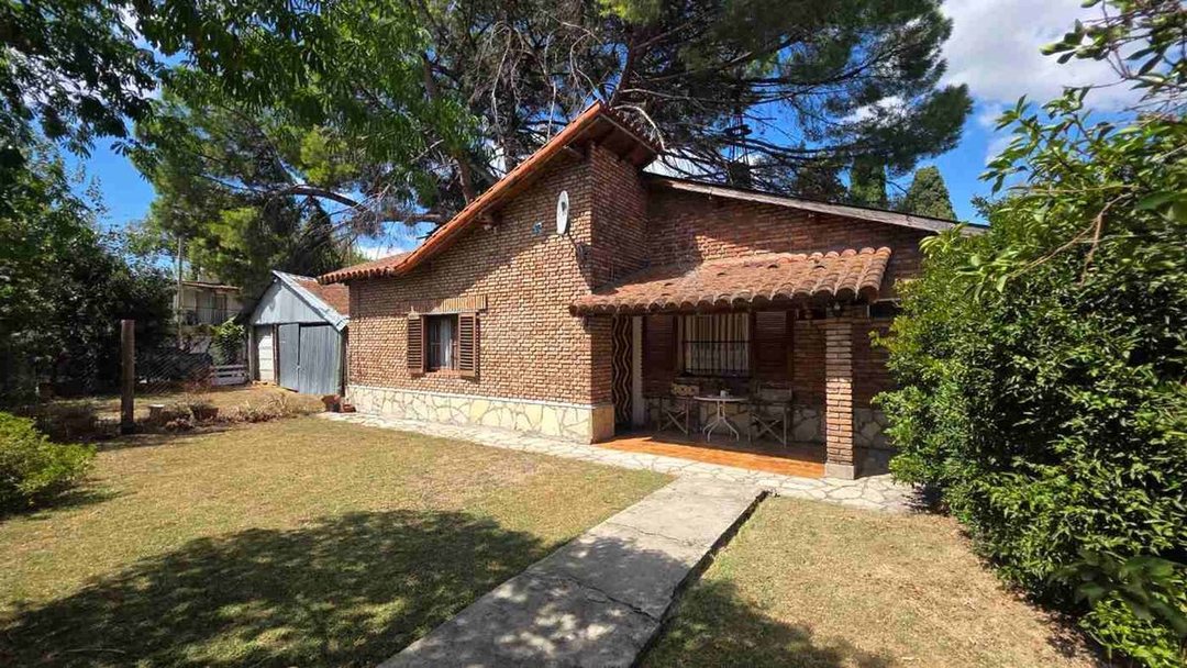 CASA CON LOTE 730M EN ITUZAINGO - IDEAL DESARROLLO