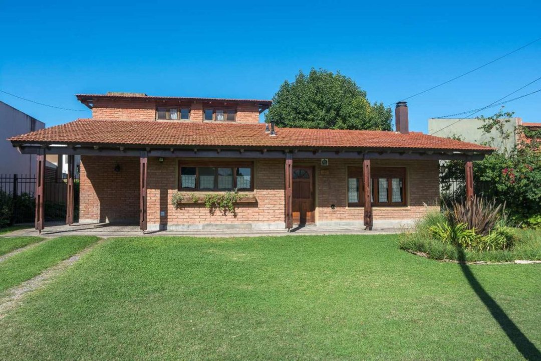 CASA DE 3 DORMITORIOS EN VENTA EN VENADO TUERTO.