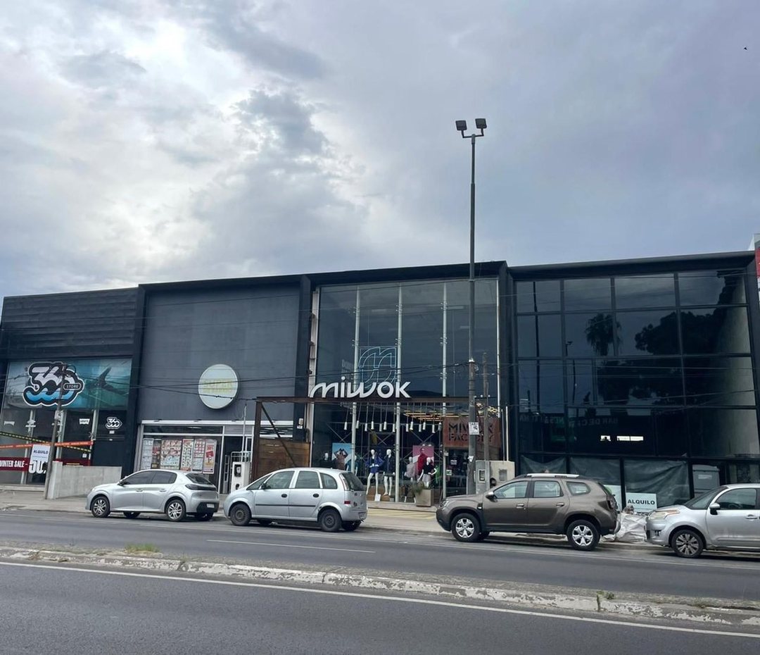 LOCAL EN VENTA EN GONNET LA PLATA