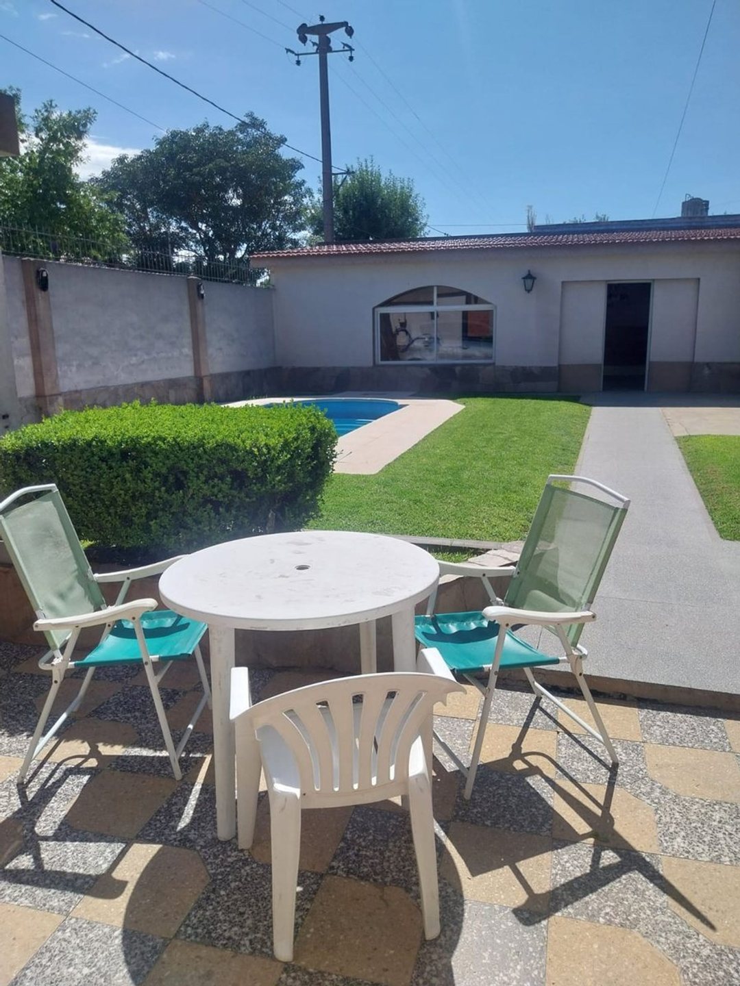 CASA EN VENTA EN PERGAMINO CON PILETA