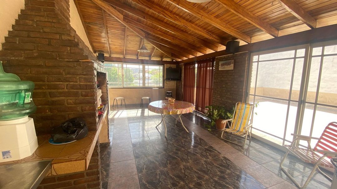 VENTA CASA 5AMBIENTES TERRAZA JARDIN LOCAL PALOMAR