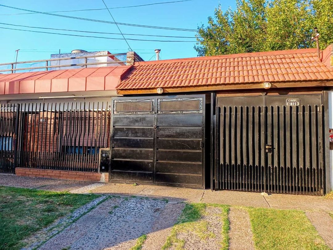 DOS CASAS ENLOTE PROPIO, VENTA EN ITUZAINGO NORTE