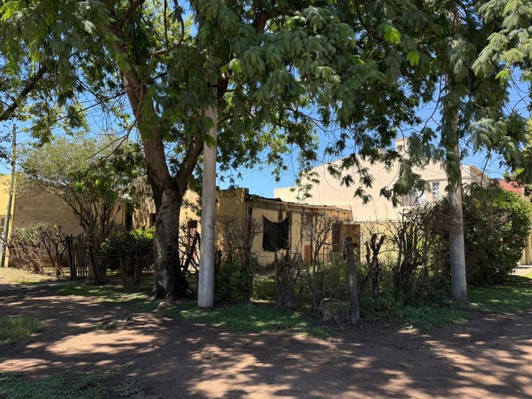 VENTA CASA A DEMOLER SOBRE ESQUINA