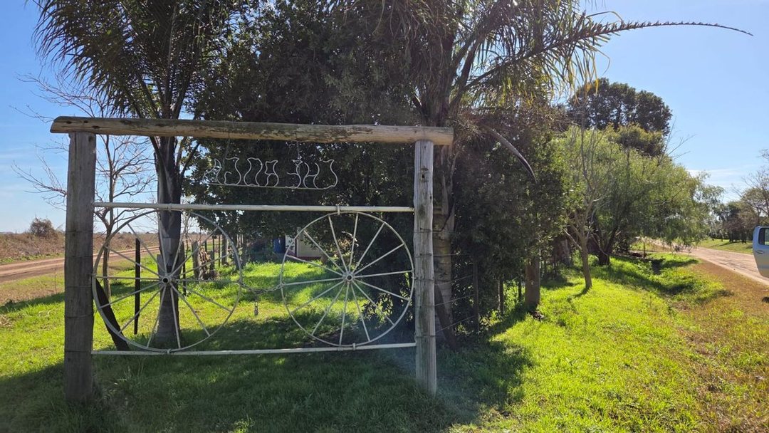 CASA DE CAMPO FRENTE A CANCHA DE POLO - 7 ESQUINAS