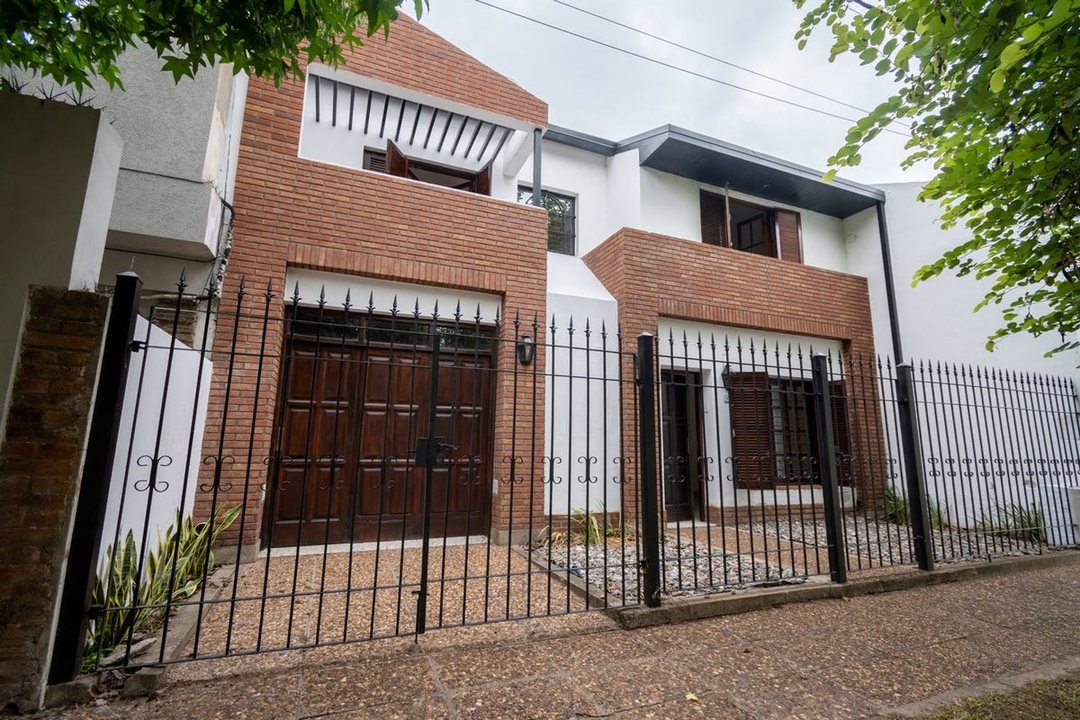 CASA EN VENTA – BARRIO GUADALUPE