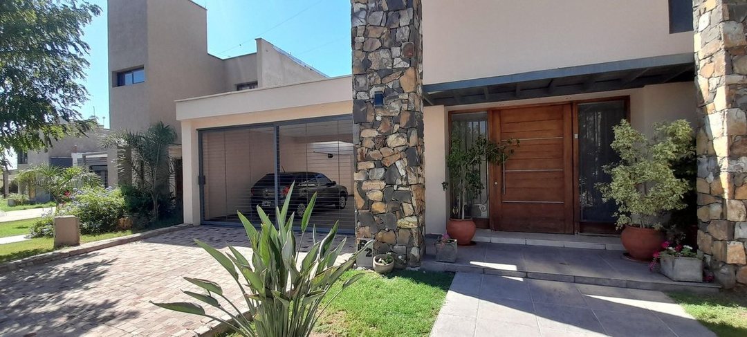 Casa en Venta en Guaymallén APTA CREDITO
