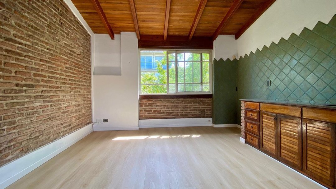 Venta Casa 2 Plantas 4 Dormitorios Cochera