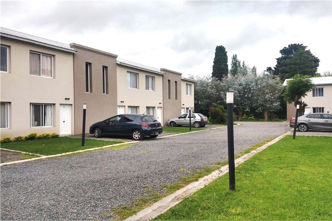 Venta Duplex 3 amb Condominio La Fernanda Pilar
