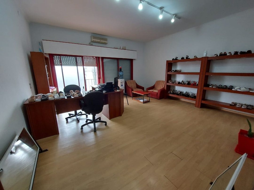 VENTA GALPON 350 m2 CON OFICINAS