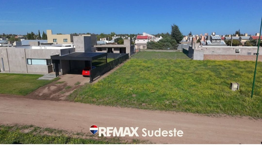 VENTA LOTE, BARRIO LAS ACACIAS