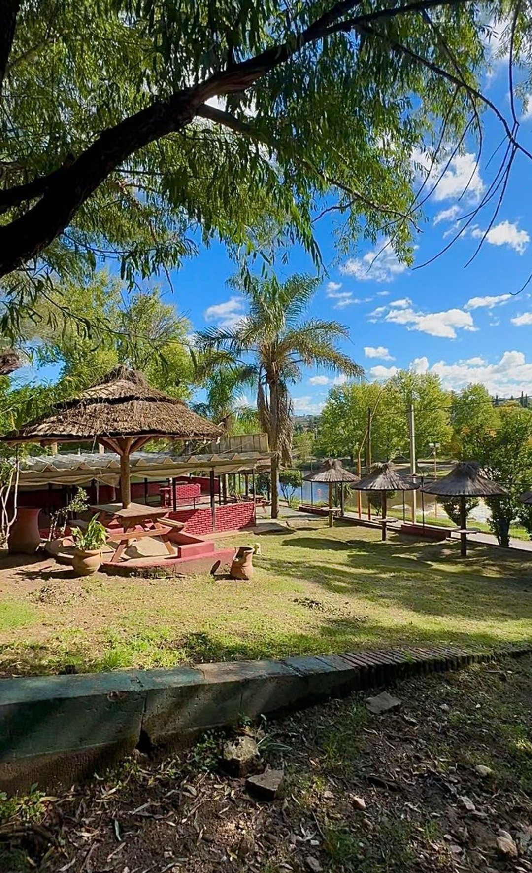 VENTA DE CAMPING + DPTO + CASA VILLA CARLOS PAZ