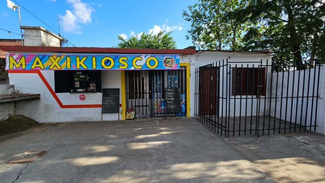 Se vende CASA + LOCAL + GRAN TERRENO - RICHIERI