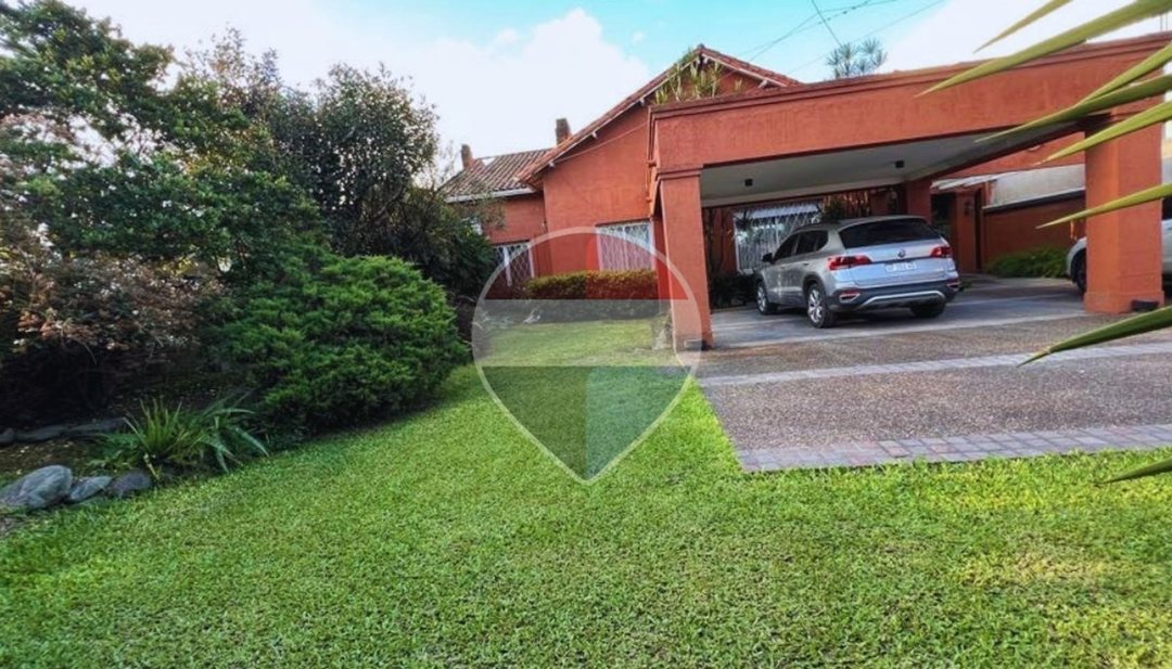 VENTA  CASA SOBRE AVENIDA MATE DE LUNA