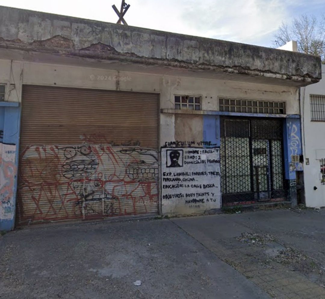 VENTA LOCAL/DEPOSITO EN BERNAL.