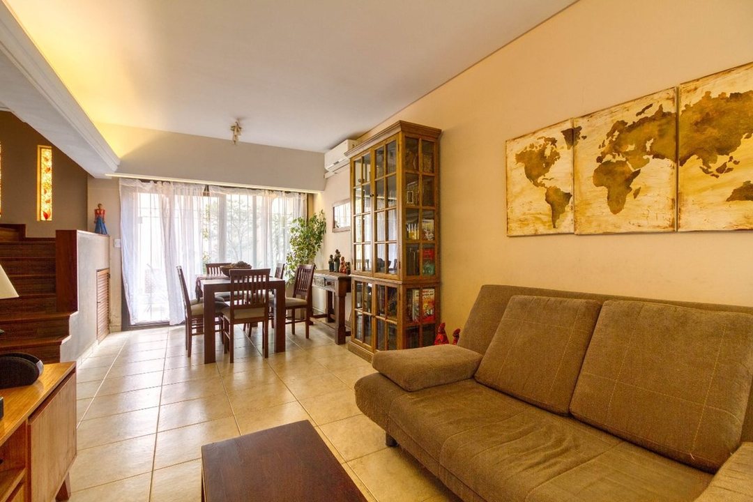 Venta 4 Amb con cochera S/ Exp. en FLORES NORTE