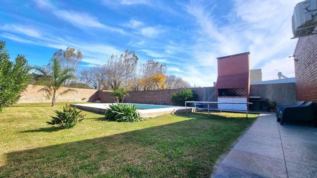 Casa Moderna apta a crédito , frente al Aeropuerto