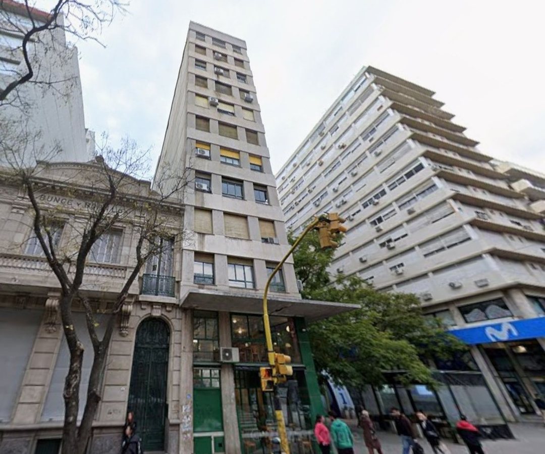 VENTA SEMIPISO DE OFICNAS 130 M2  COLON Y DRAGO