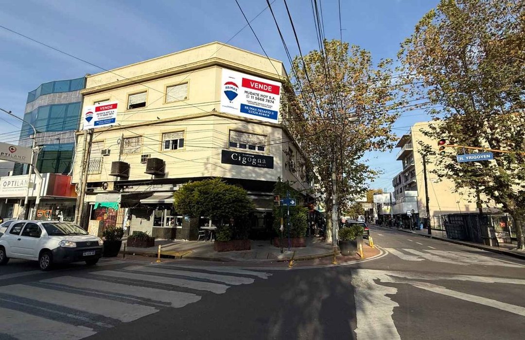 VENTA OFICINAS DPTOS FRENTE PLAZA SAN JUSTO