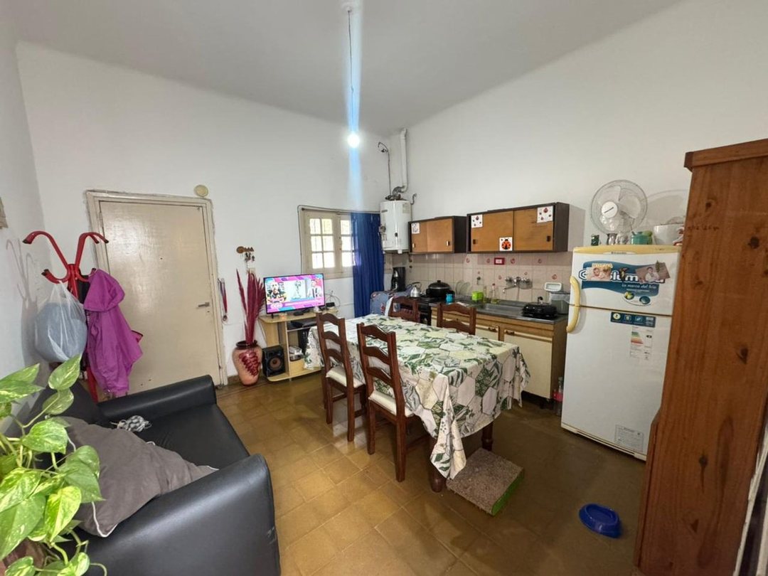 VENTA CASA 1 DORMITORIO. B° GENERAL PUEYRREDON.
