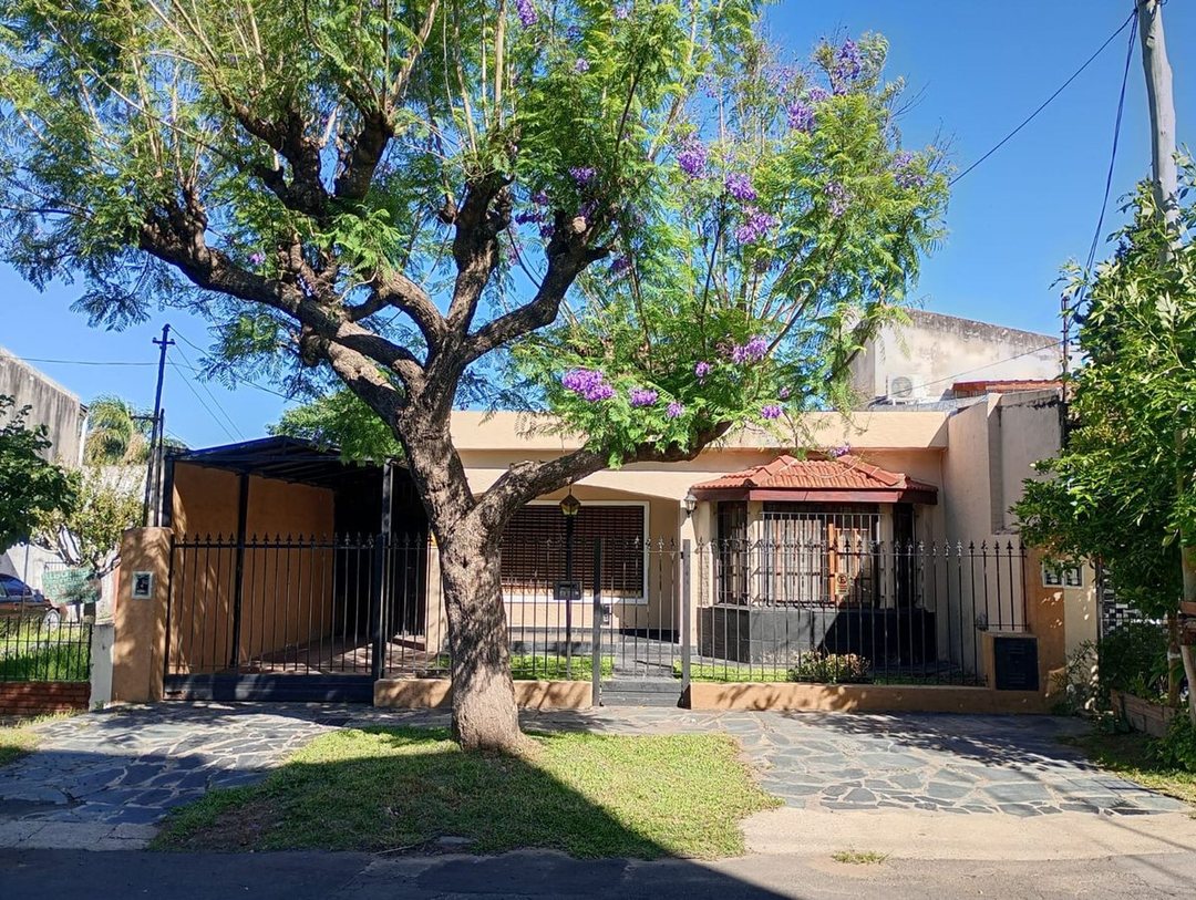 Casa en VENTA en Gral Pacheco C/PILETA y PARRILLA