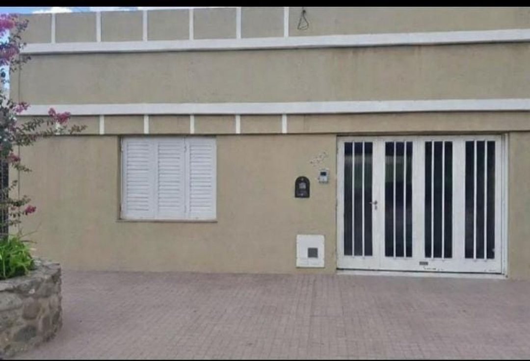 VENTA CASA + DPTO  BARRIO CONSOLATA