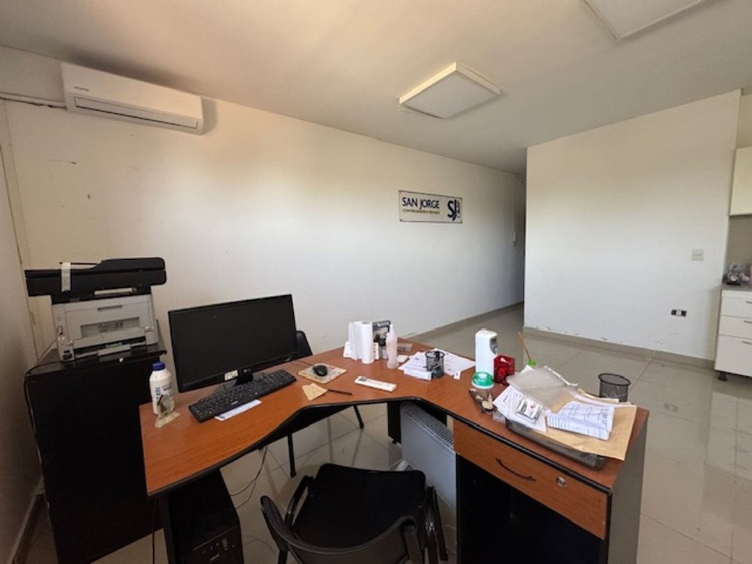 ALQUILER OFICINA 40 MTS2 PILAR VILLA MORRA