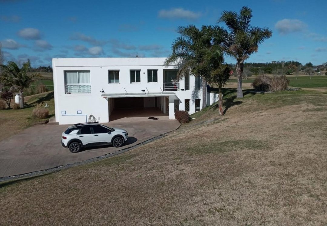 VENTA CAMPO 3 HS CON CASA DE CATEGORIA-BARADERO