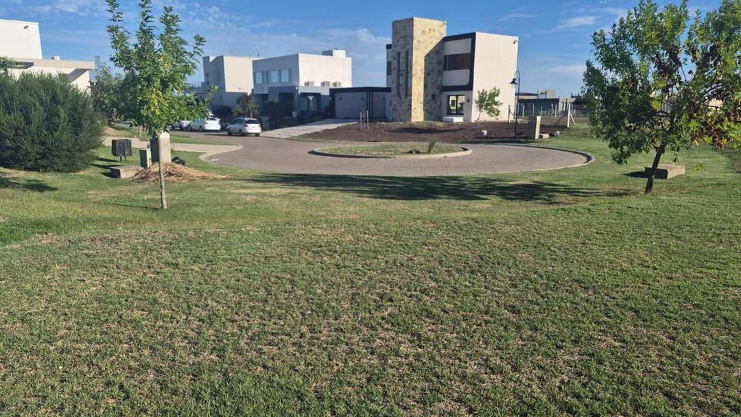 Venta Lote en Barrio Villalobos